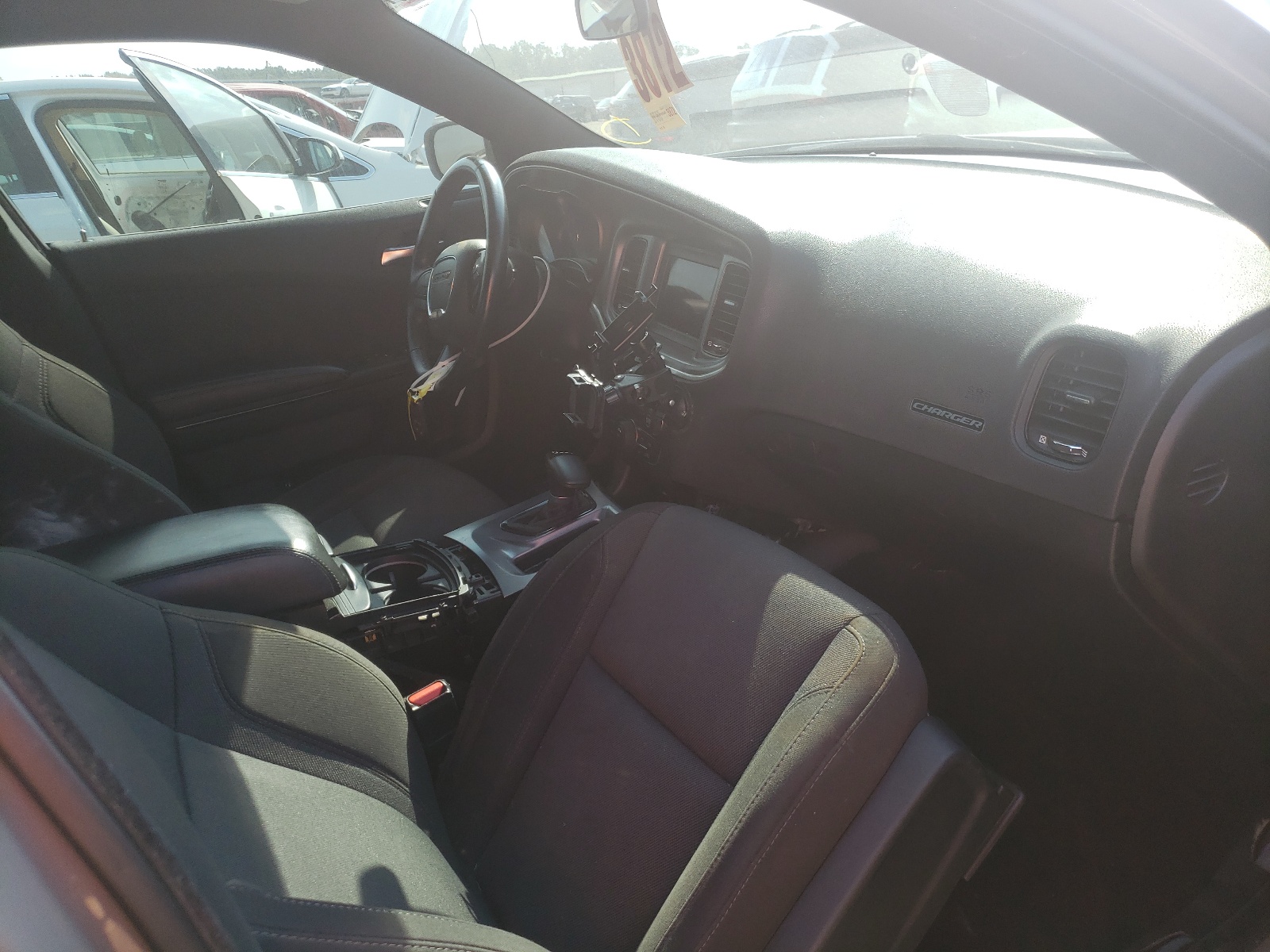 Photo 6 from auction – 2019 DODGE CHARGER SX with VIN 2C3CDXBG6KH672927