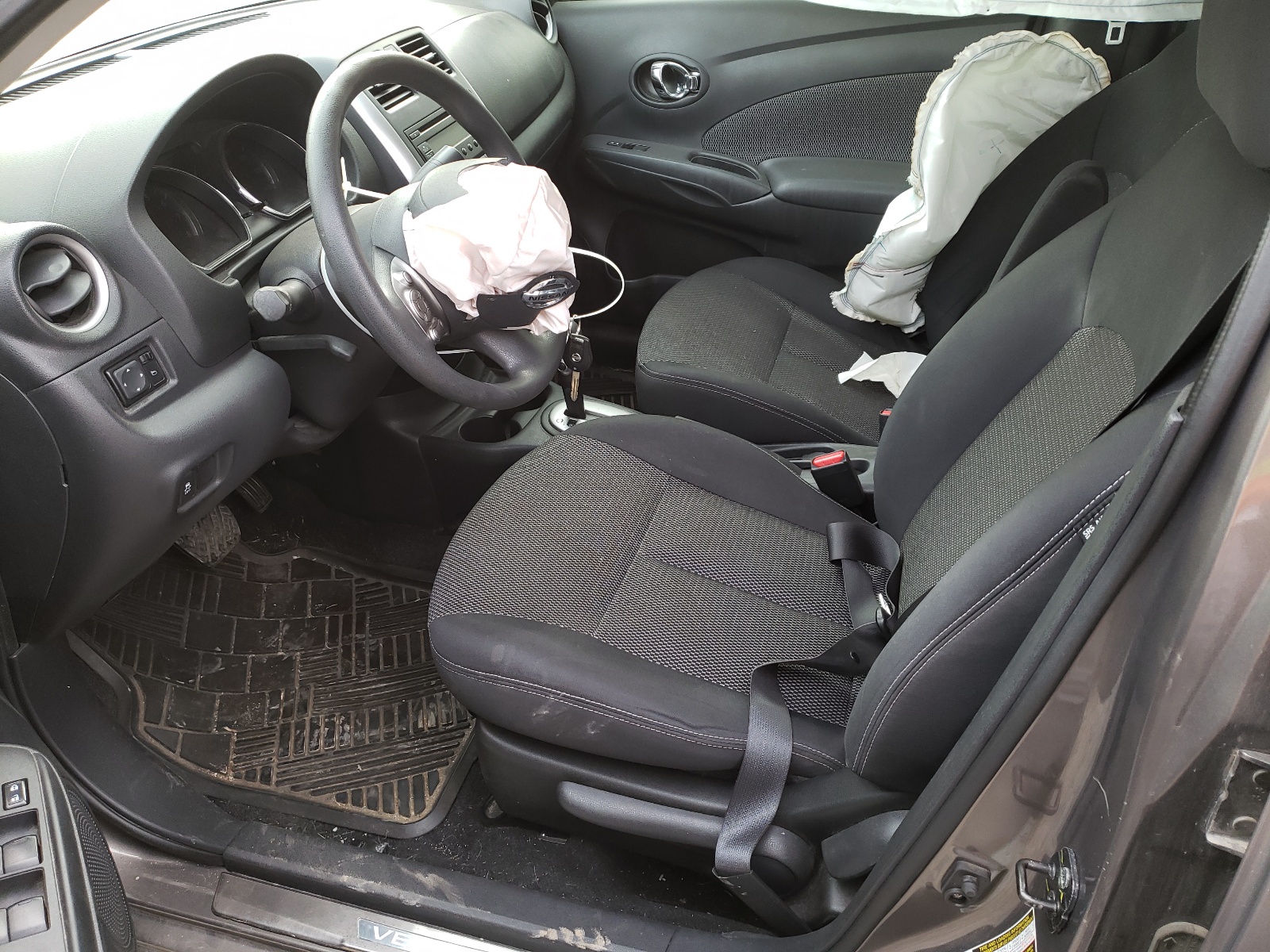 Photo 5 from auction – 2014 NISSAN VERSA S with VIN 3N1CN7AP4EL810070