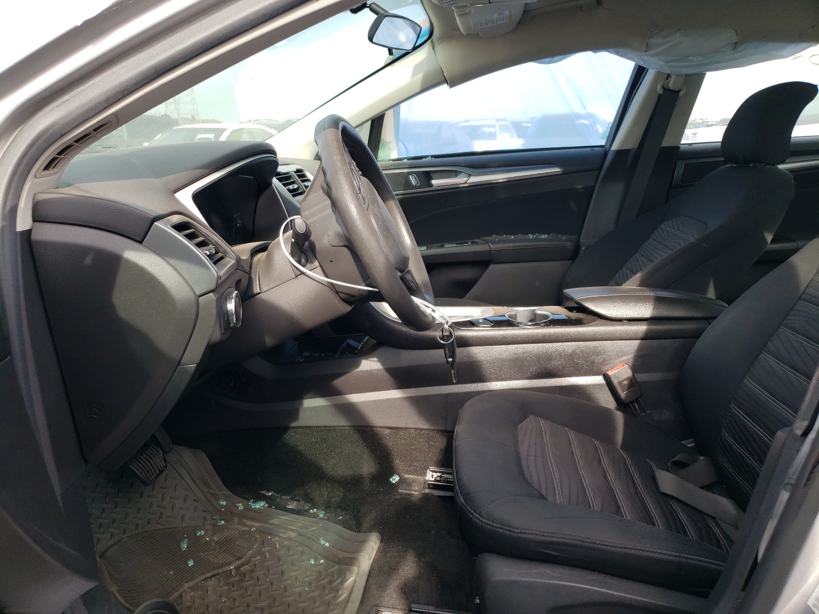 Photo 5 from auction – 2016 FORD FUSION SE with VIN 1FA6P0H70G5100562