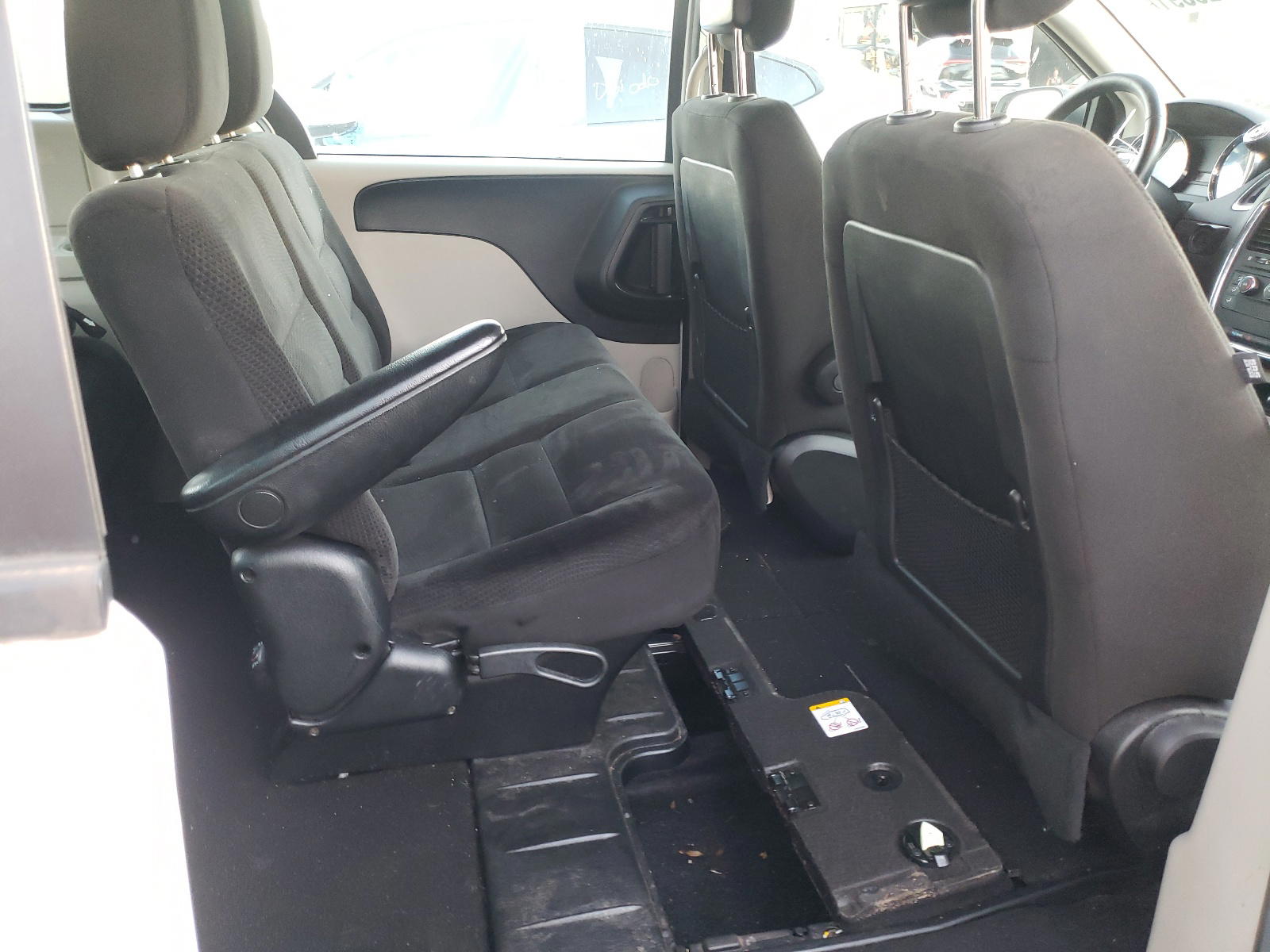 Photo 6 from auction – 2016 DODGE GRAND CARA with VIN 2C4RDGBG7GR146748