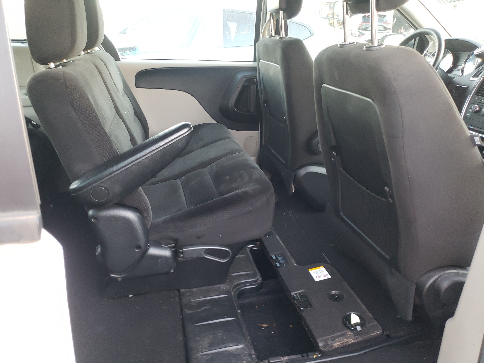 Foto 6 de la subasta – 2016 DODGE GRAND CARA con VIN 2C4RDGBG7GR146748