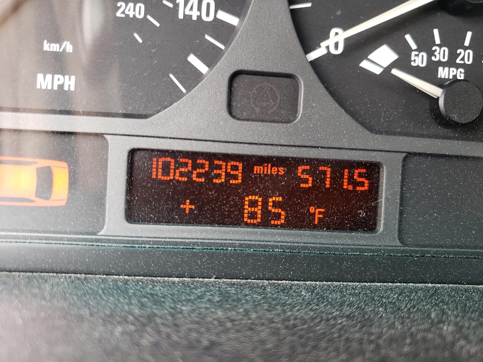Photo 8 from auction – 2000 BMW 323 I with VIN WBAAM3342YKC72848