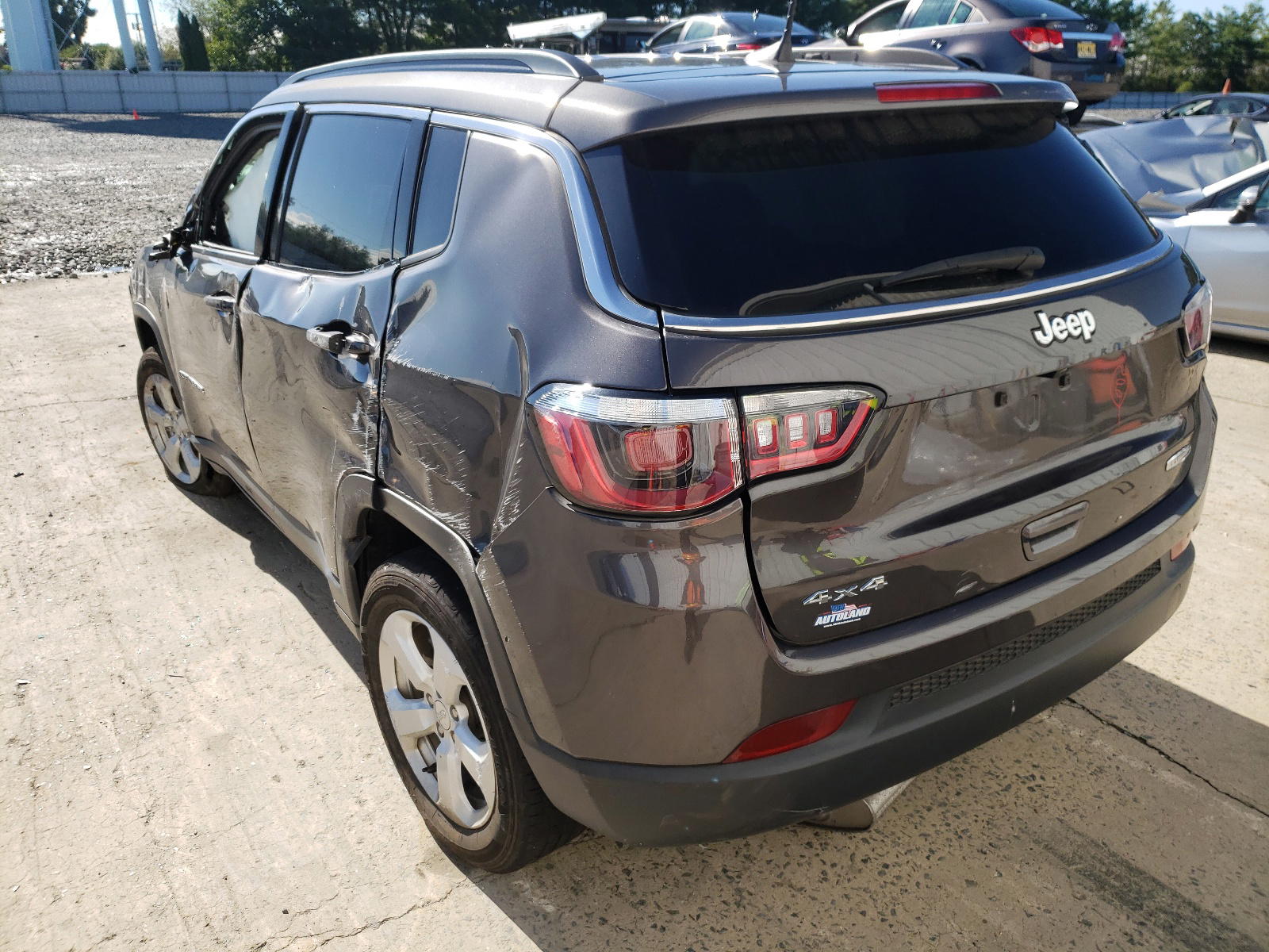 Photo 3 from auction – 2019 JEEP COMPASS LA with VIN 3C4NJDBB6KT594026
