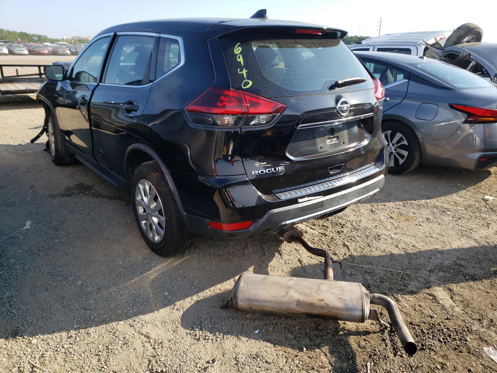 Photo 3 from auction – 2018 NISSAN ROGUE S with VIN KNMAT2MT1JP516940
