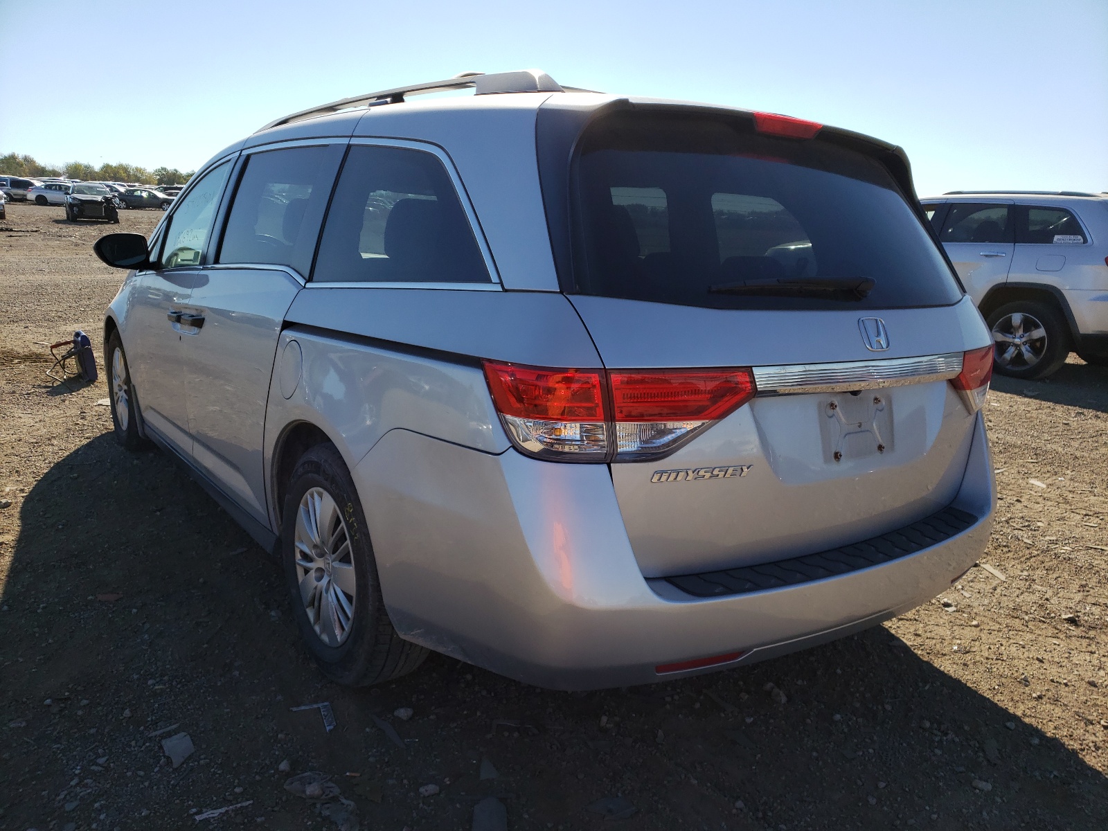 Photo 3 from auction – 2014 HONDA ODYSSEY LX with VIN 5FNRL5H27EB044152