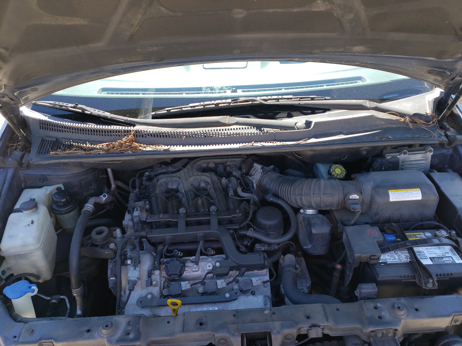 Photo 7 from auction – 2006 KIA SEDONA EX with VIN KNDMB233966091711
