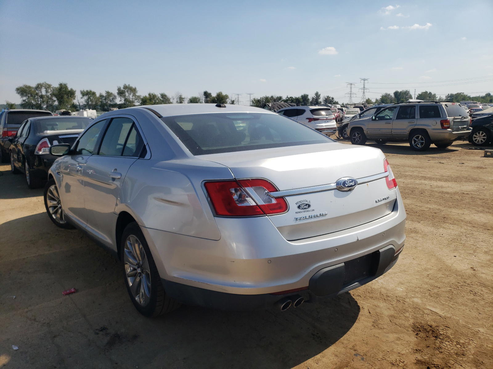 Photo 3 from auction – 2010 FORD TAURUS LIM with VIN 1FAHP2FW2AG153645