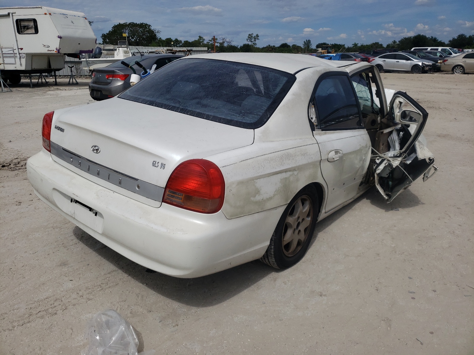 Photo 4 from auction – 2000 HYUNDAI SONATA GLS with VIN KMHWF35V4YA290310