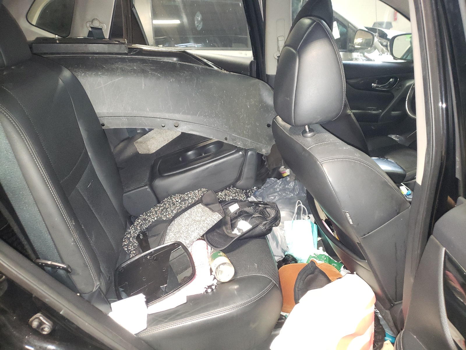 Photo 6 from auction – 2015 NISSAN ROGUE S with VIN 5N1AT2MV3FC818371