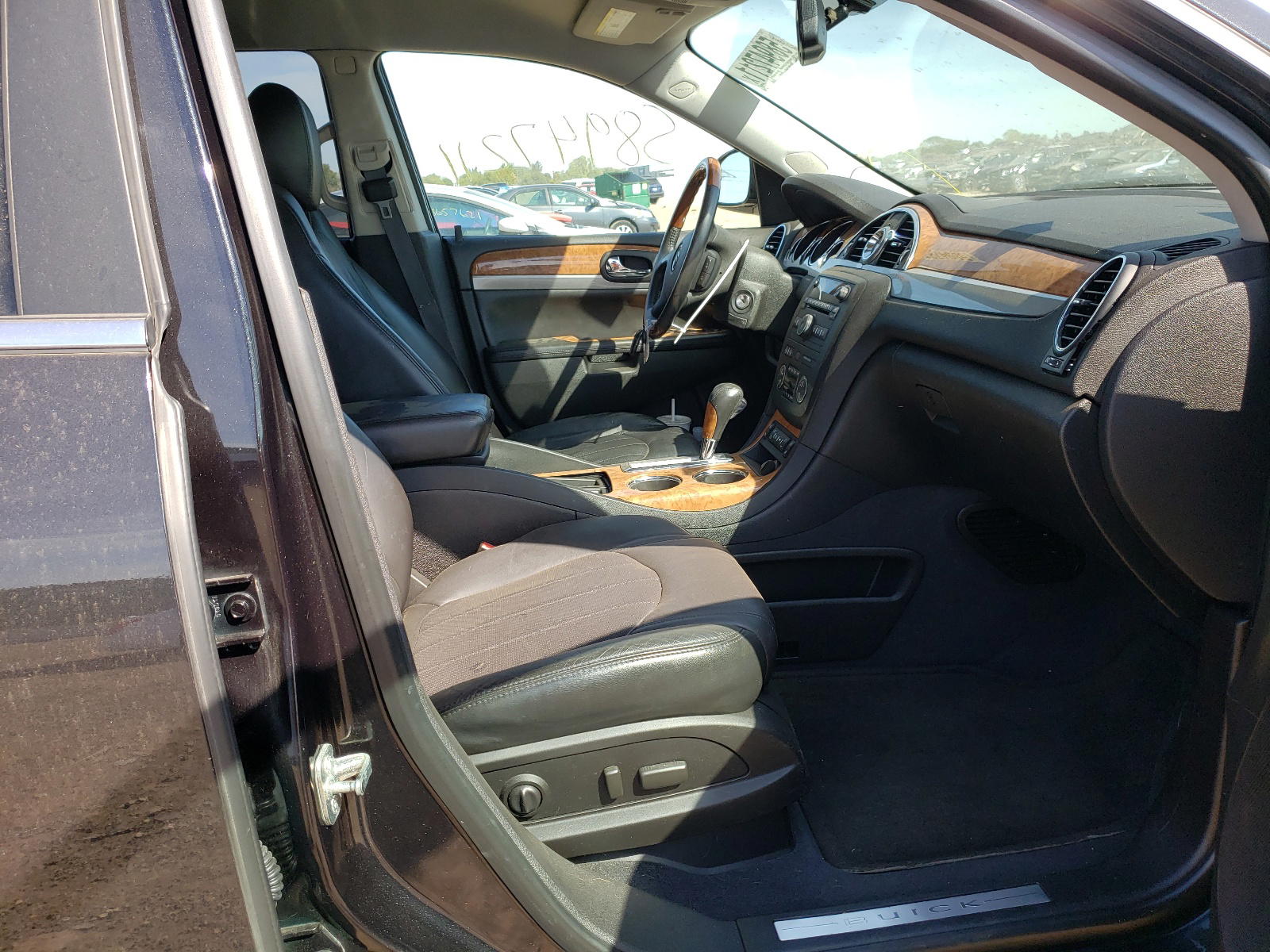 Photo 5 from auction – 2011 BUICK ENCLAVE CX with VIN 5GAKVBED1BJ342041