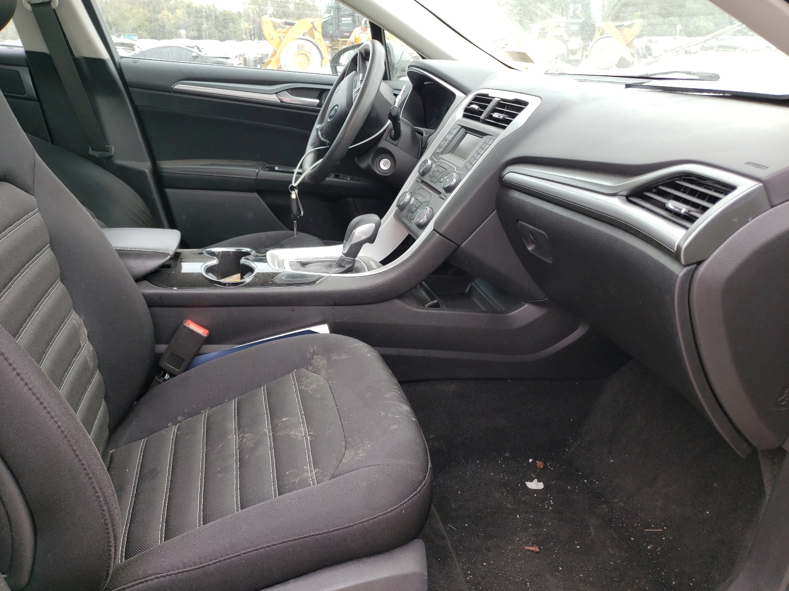 Photo 5 from auction – 2014 FORD FUSION SE with VIN 3FA6P0H73ER336262