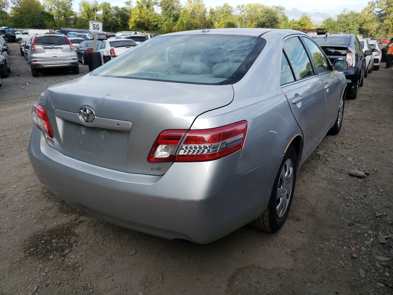 Photo 4 from auction – 2010 TOYOTA CAMRY BASE with VIN 4T1BF3EK7AU513674