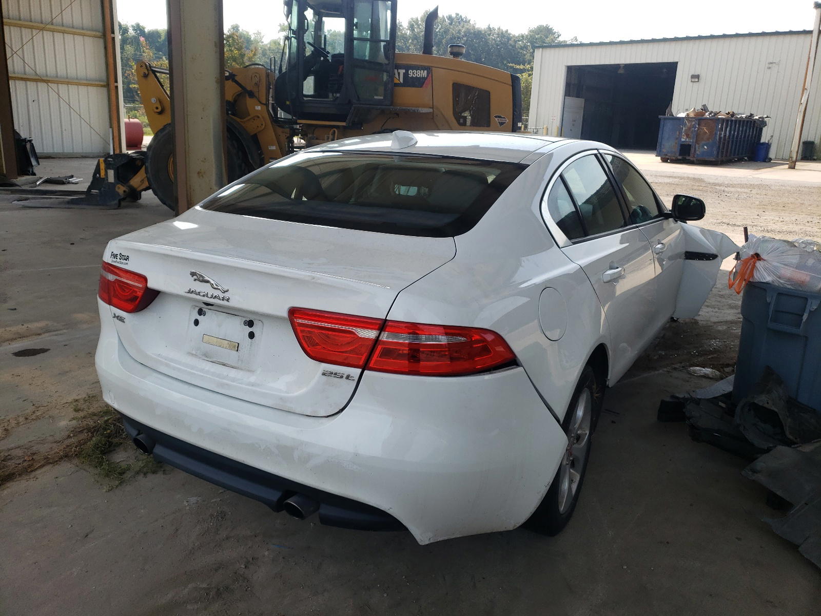 Photo 4 from auction – 2017 JAGUAR XE with VIN SAJAR4BG7HA969135