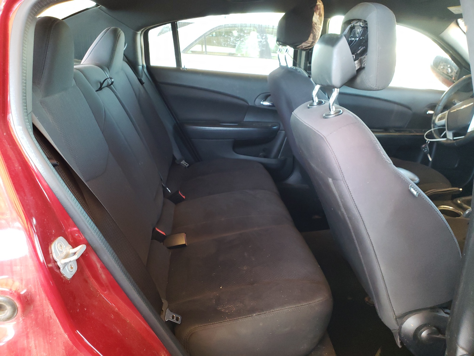 Photo 6 from auction – 2014 CHRYSLER 200 TOURIN with VIN 1C3CCBBB2EN131881