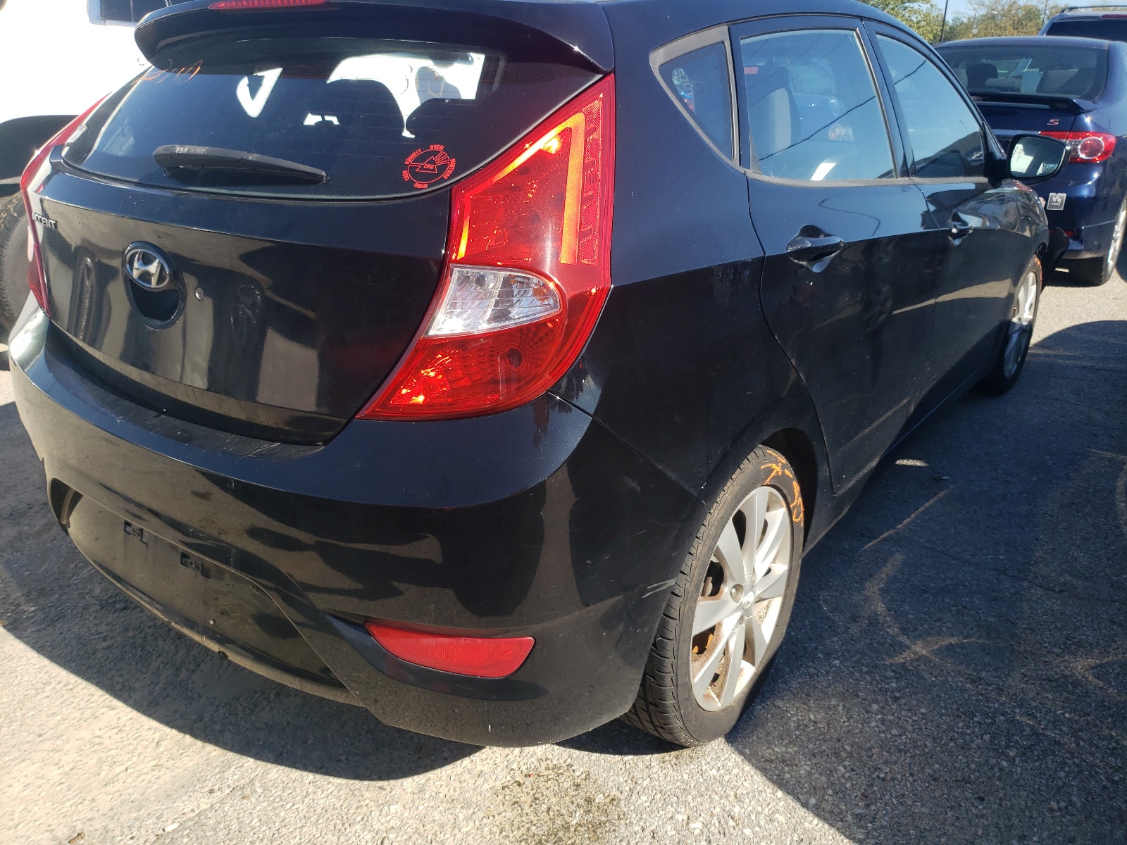 Photo 4 from auction – 2012 HYUNDAI ACCENT GLS with VIN KMHCU5AE0CU006351