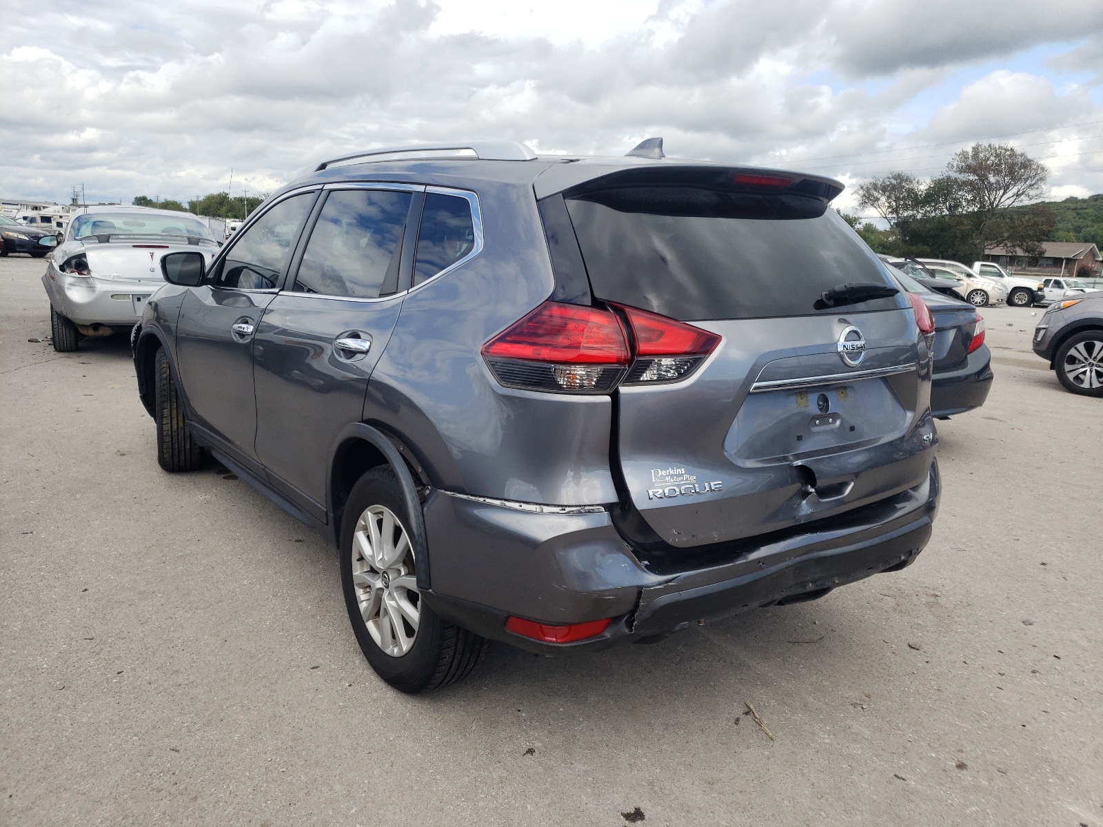 Photo 3 from auction – 2017 NISSAN ROGUE S with VIN KNMAT2MT8HP511034