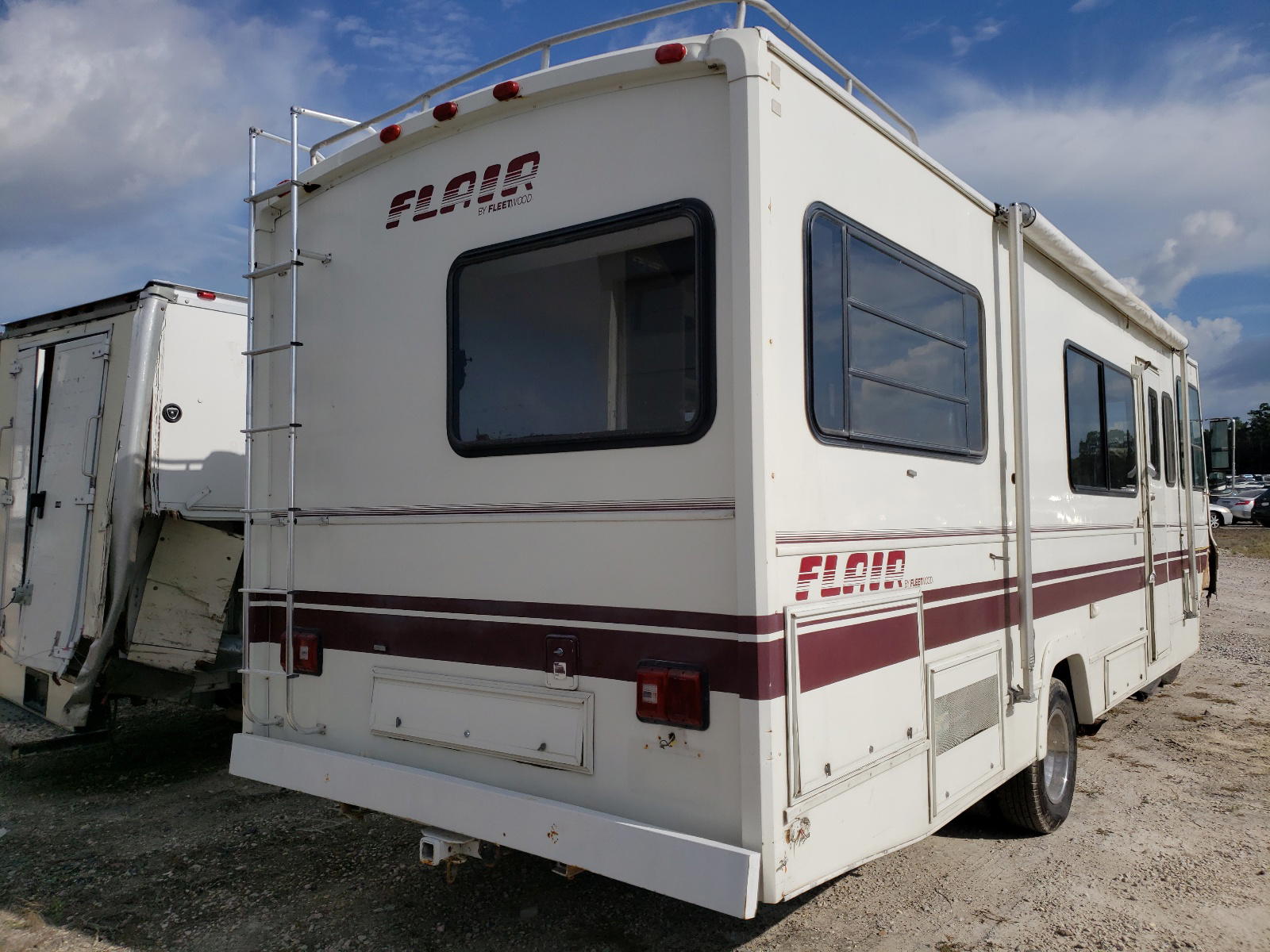 Photo 4 from auction – 1989 FORD ECONOLINE with VIN 1FCKE33G5KHB90158