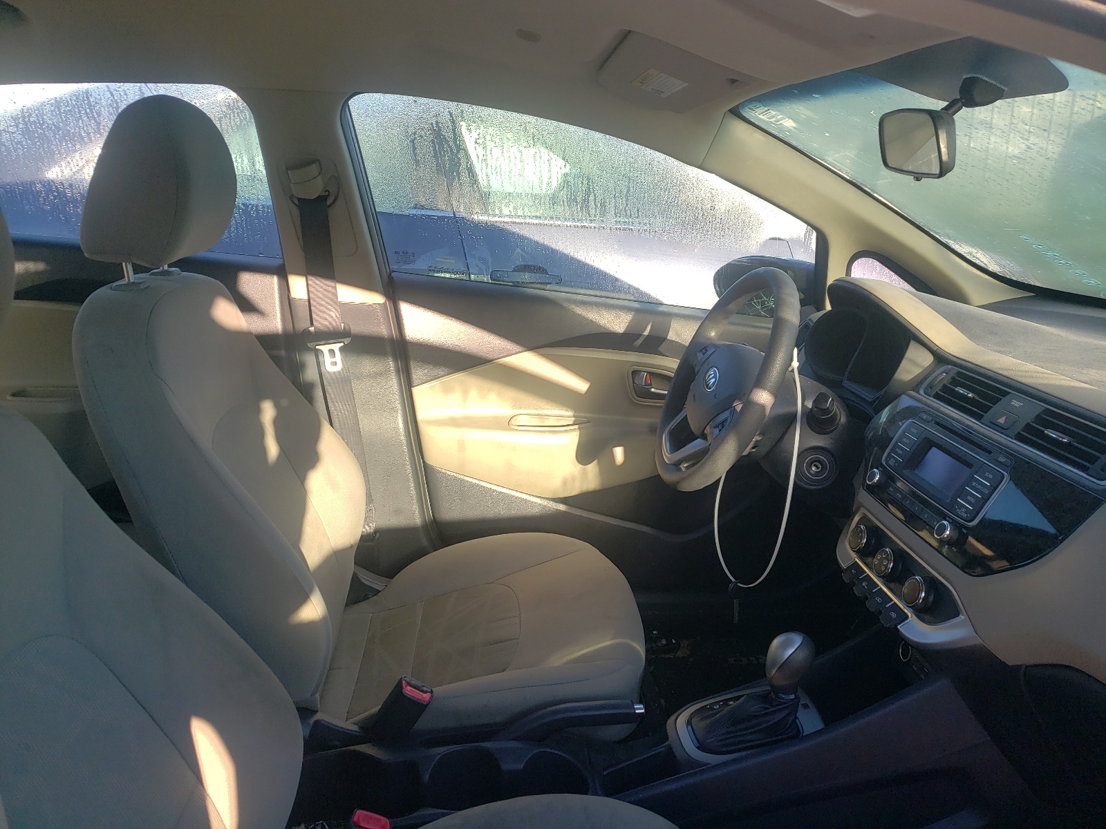 Photo 5 from auction – 2016 KIA RIO LX with VIN KNADM4A30G6659304