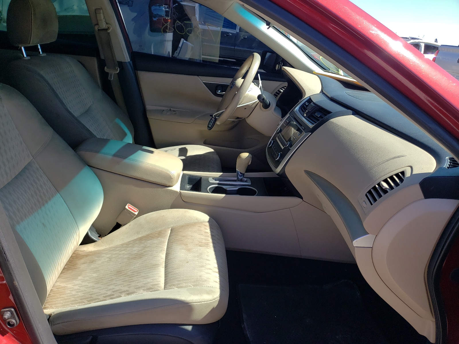 Photo 5 from auction – 2016 NISSAN ALTIMA 2.5 with VIN 1N4AL3AP5GN310236