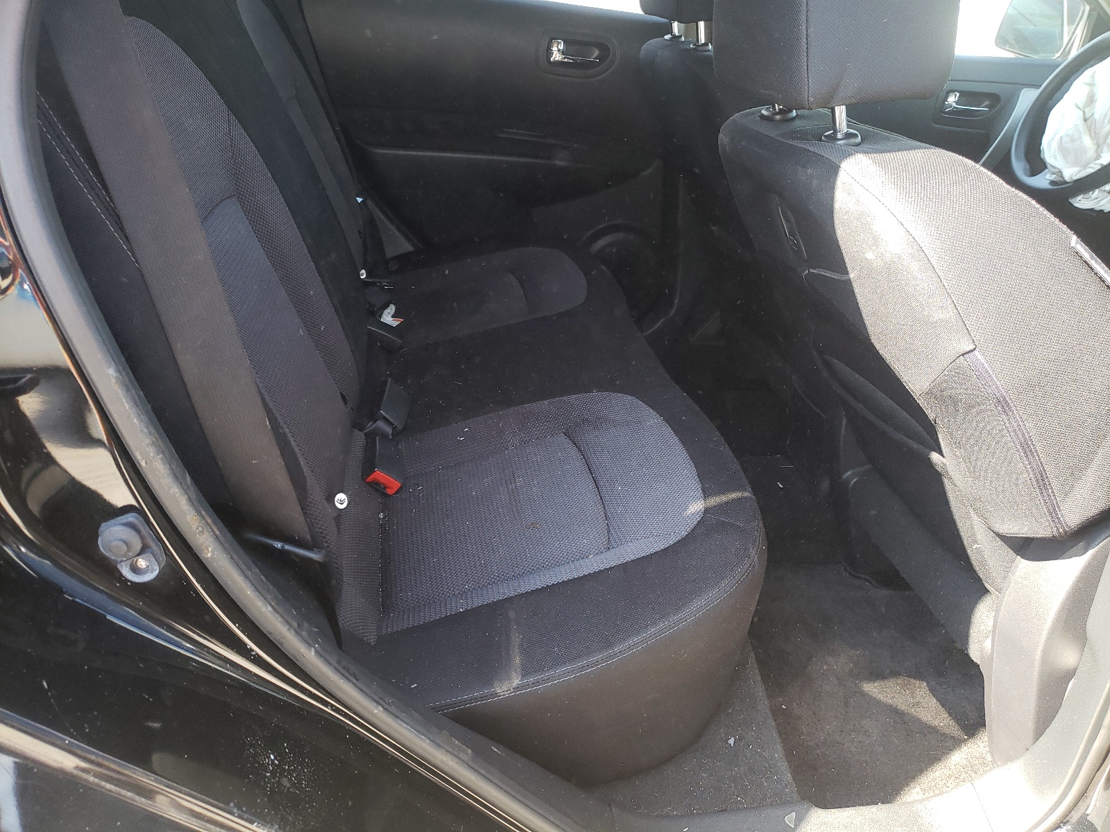 Photo 6 from auction – 2012 NISSAN ROGUE S with VIN JN8AS5MV8CW718113
