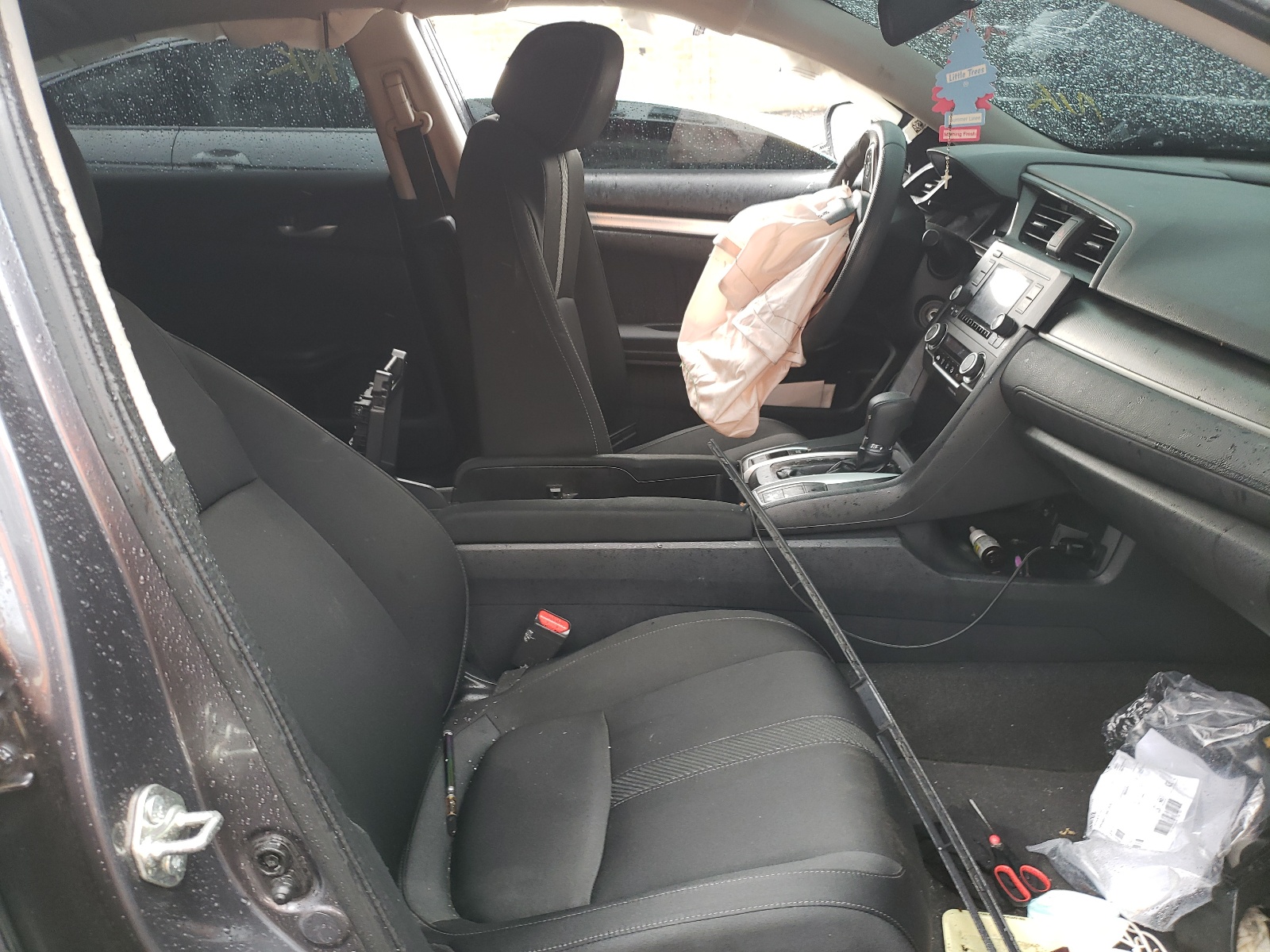 Photo 5 from auction – 2016 HONDA CIVIC LX with VIN 2HGFC2F53GH500760