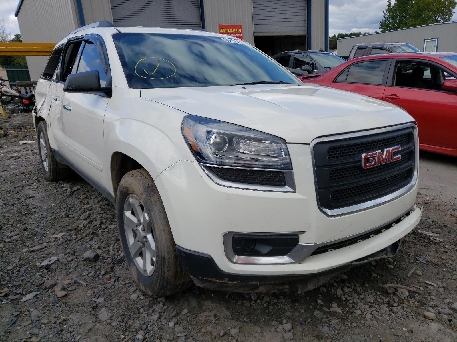 GMC ACADIA SLE 2015 with VIN 1GKKVNED0FJ319702 - Photo from auction