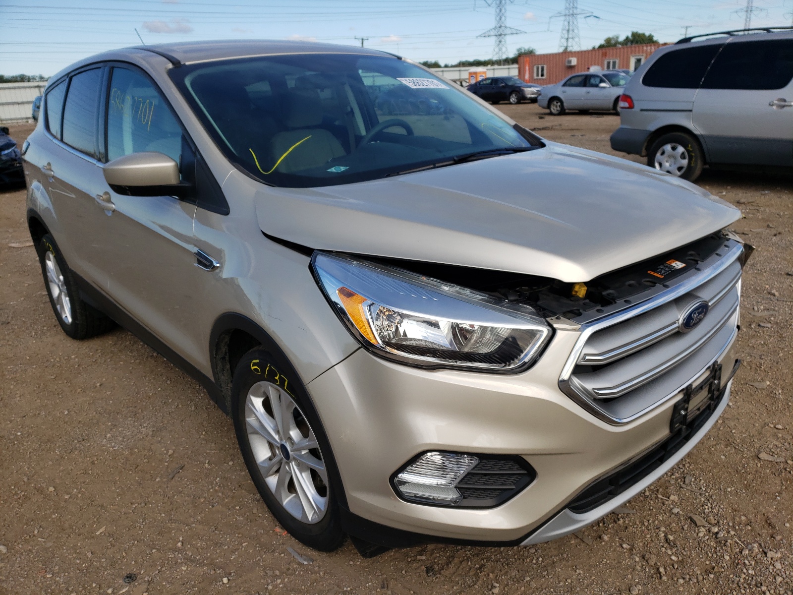 FORD ESCAPE SE 2017 with VIN 1FMCU0GD8HUE53230 - Photo from auction