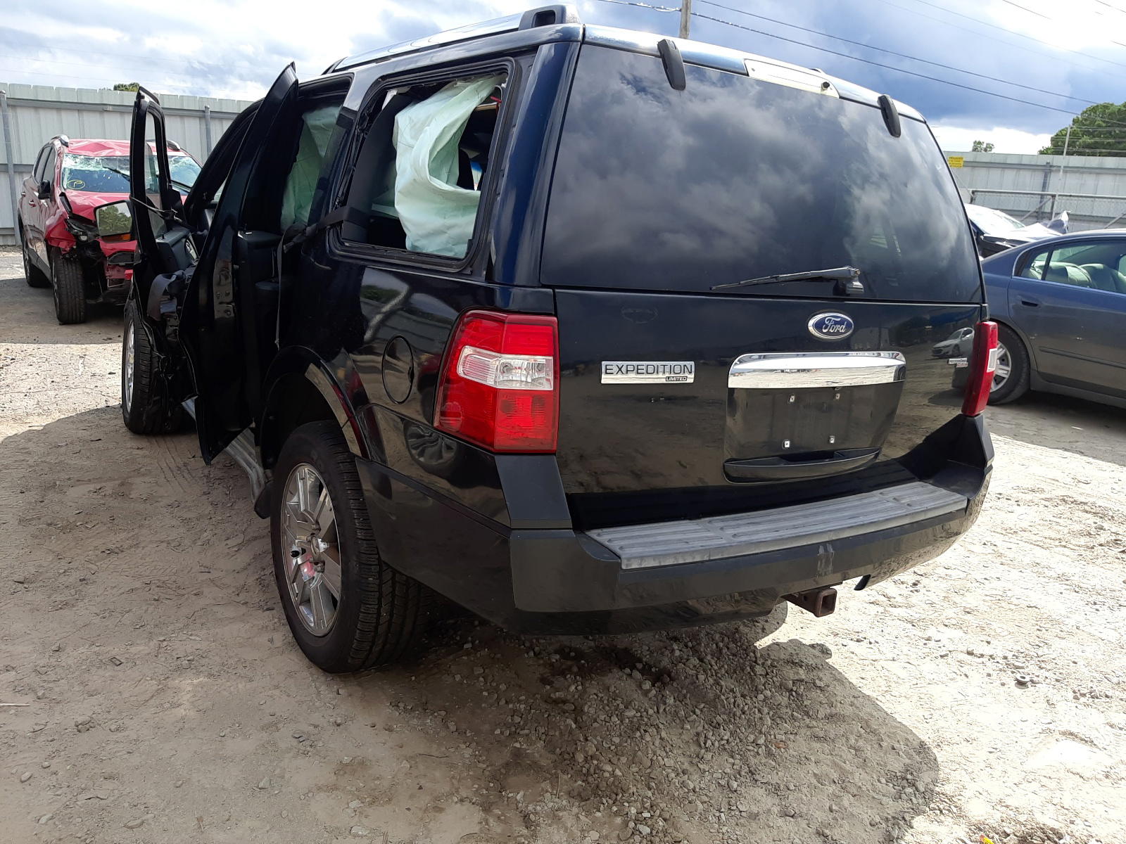 Photo 3 from auction – 2008 FORD EXPEDITION with VIN 1FMFU19528LA19741
