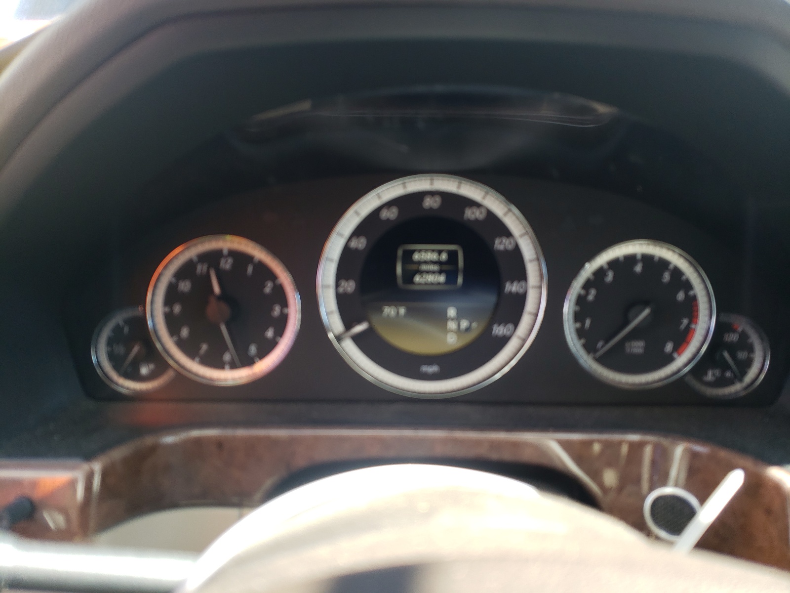Photo 8 from auction – 2011 MERCEDES-BENZ E 550 4MAT with VIN WDDHF9AB3BA499479