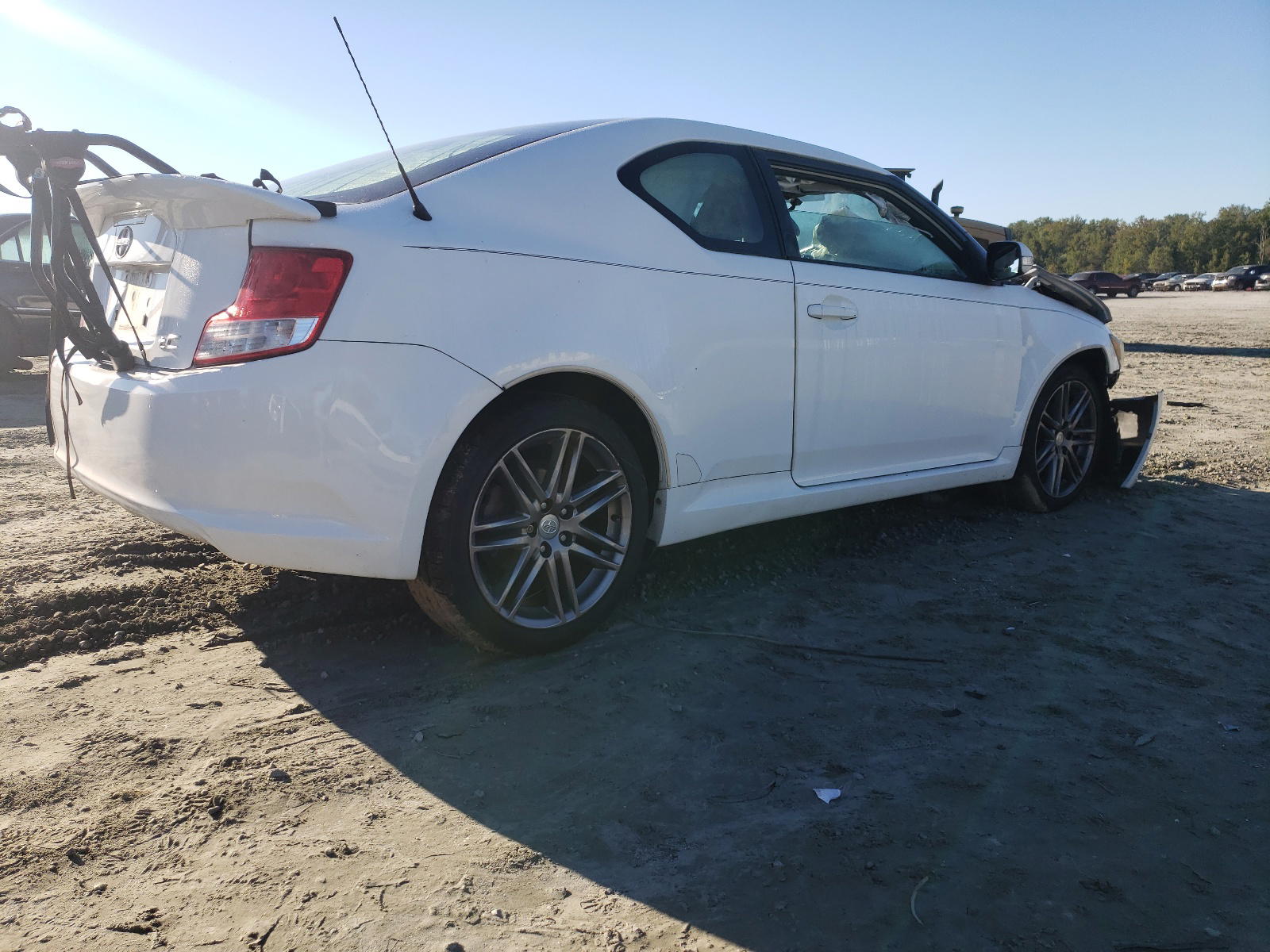 Photo 4 from auction – 2012 TOYOTA SCION TC with VIN JTKJF5C71C3041385