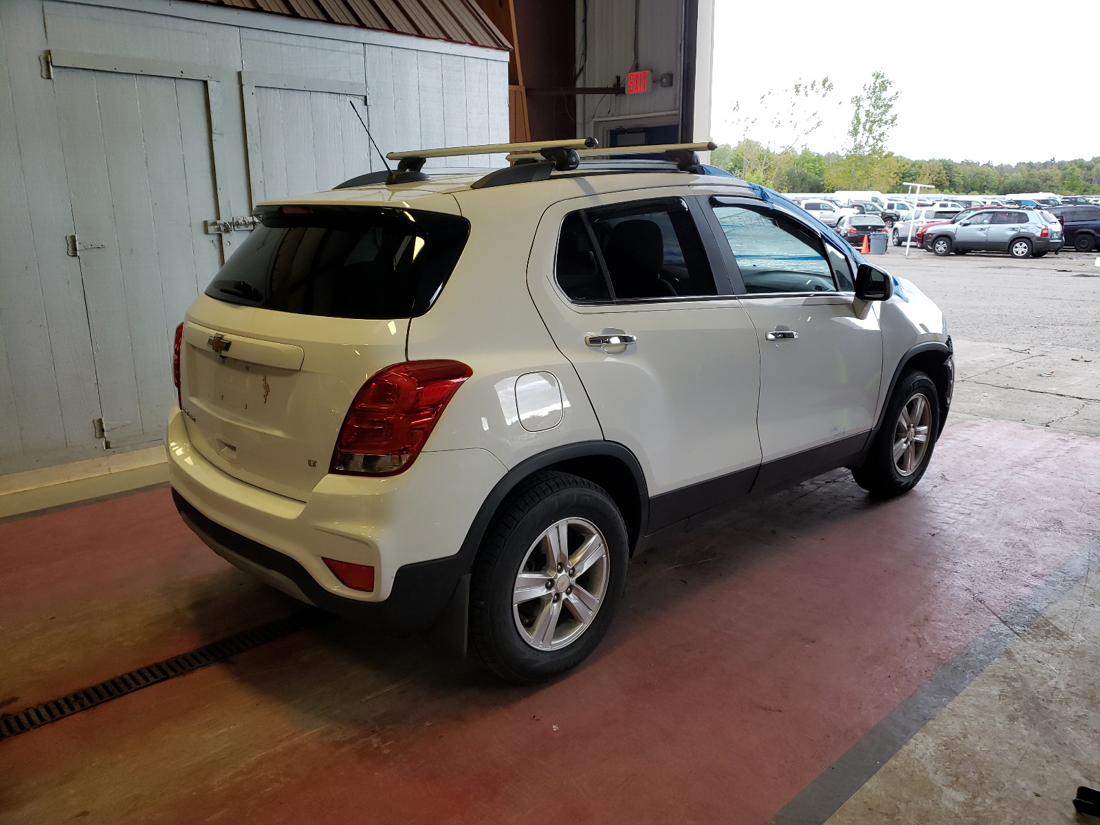 Photo 4 from auction – 2017 CHEVROLET TRAX 1LT with VIN 3GNCJPSBXHL191188