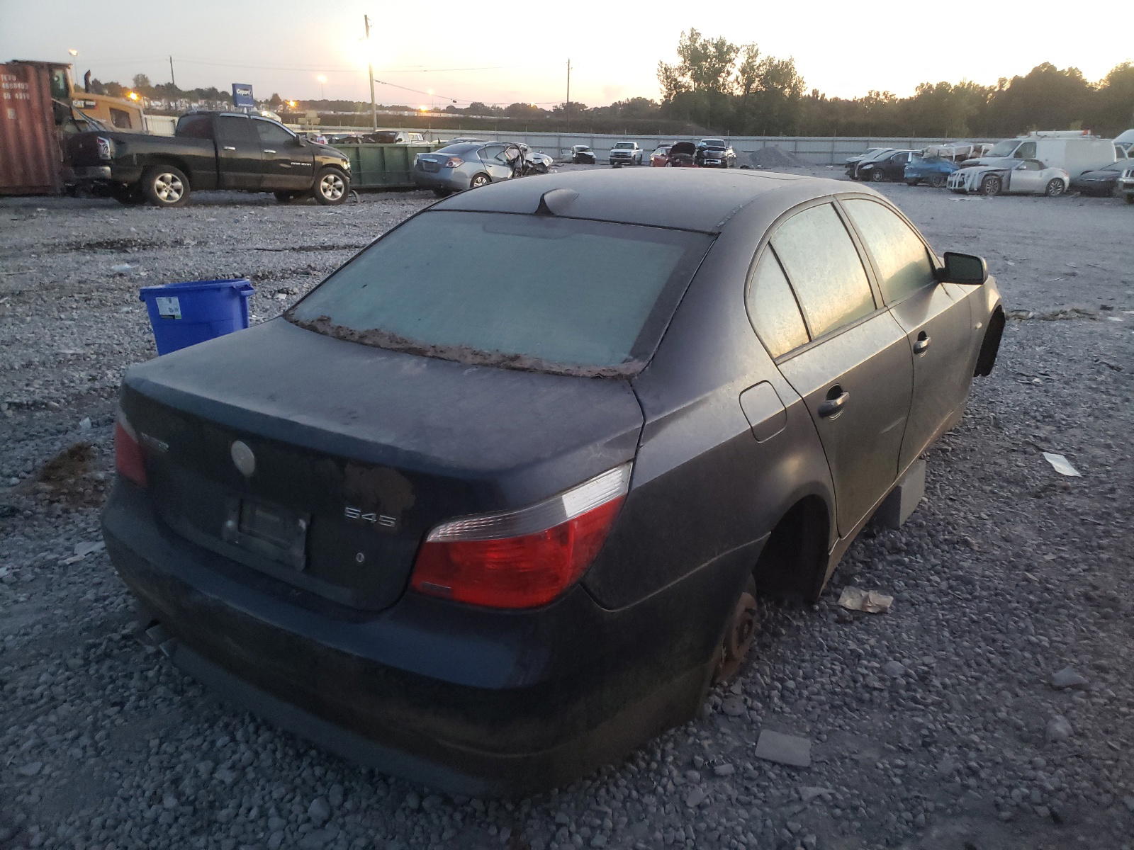 Photo 4 from auction – 2004 BMW 545 I with VIN WBANB33504B111096