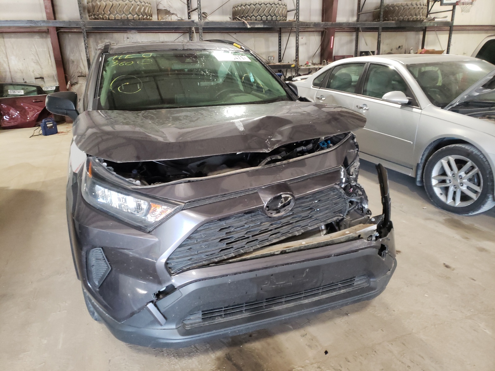 Photo 9 from auction – 2019 TOYOTA RAV4 LE with VIN JTMF1RFVXKJ015701