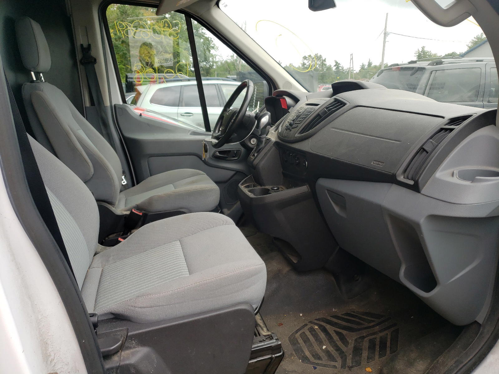 Photo 5 from auction – 2016 FORD TRANSIT T- with VIN 1FTYR2XM9GKB26773