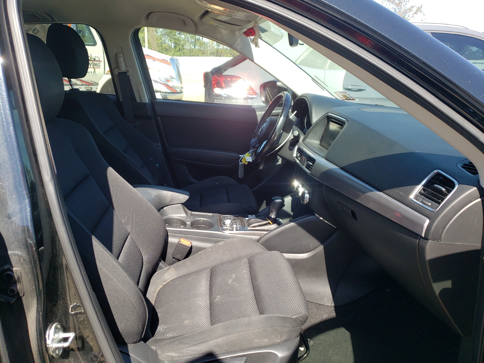 Photo 5 from auction – 2016 MAZDA CX-5 TOURI with VIN JM3KE4CYXG0727067