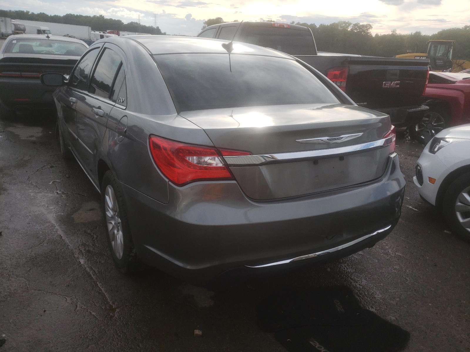Photo 3 from auction – 2012 CHRYSLER 200 LX with VIN 1C3CCBAB7CN273156