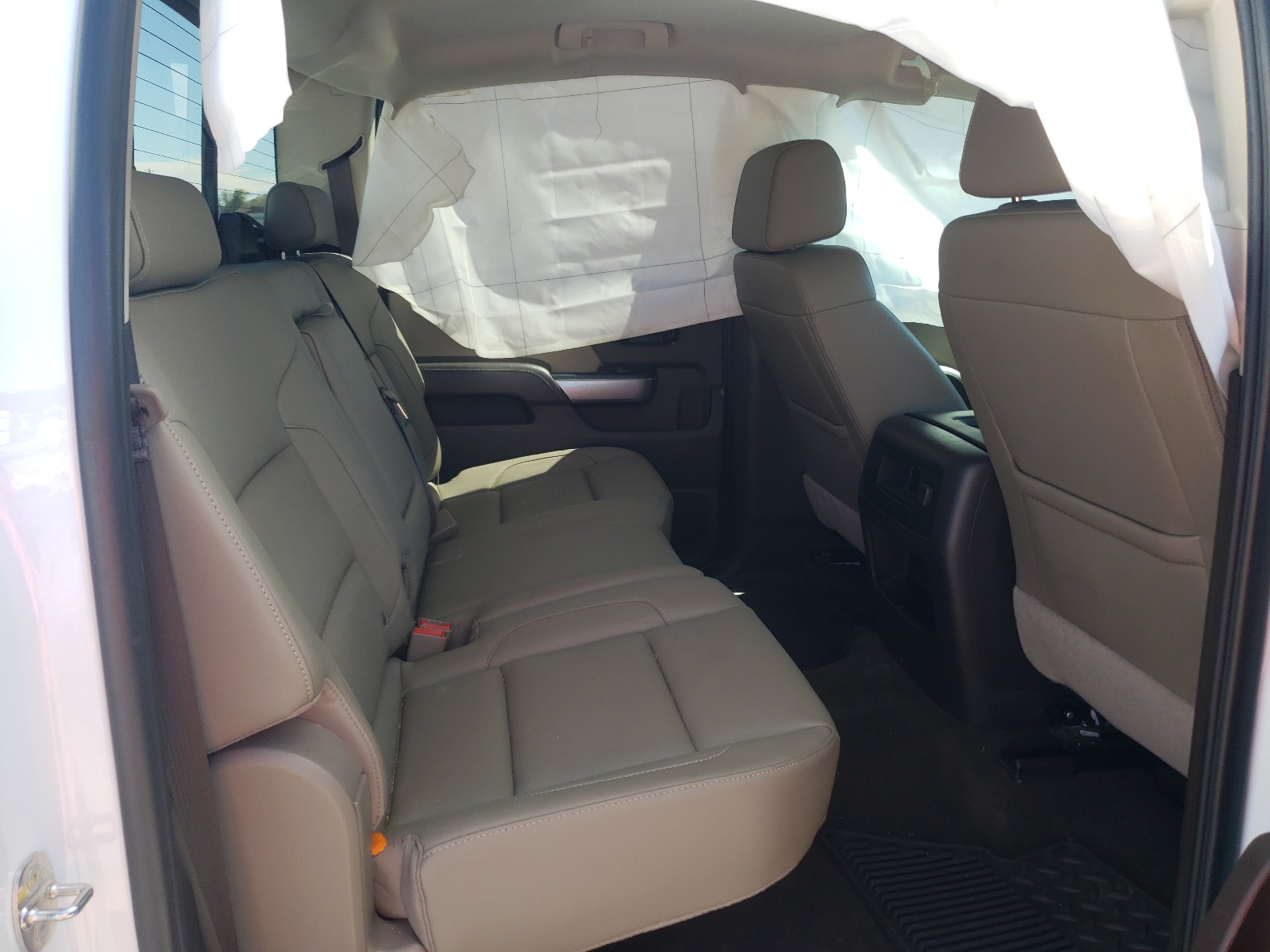 Photo 6 from auction – 2018 CHEVROLET SILVERADO with VIN 1GC1KWEY2JF233294