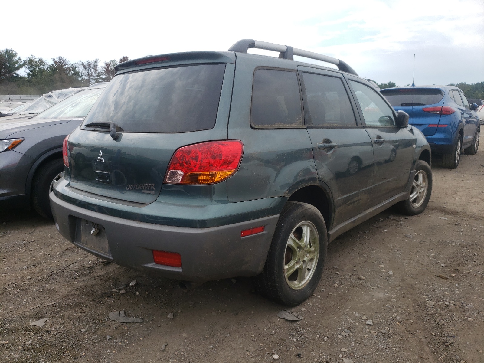 Photo 4 from auction – 2003 MITSUBISHI OUTLANDER with VIN JA4LZ31G03U026105