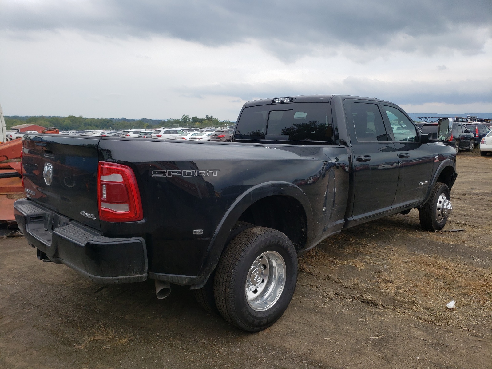 Photo 4 from auction – 2021 RAM 3500 LARAM with VIN 3C63RRJL3MG649185