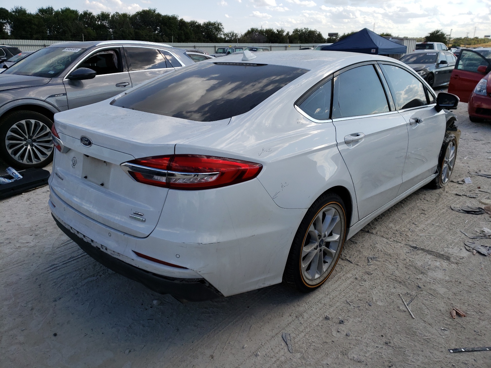 Photo 4 from auction – 2019 FORD FUSION SE with VIN 3FA6P0HD0KR215478