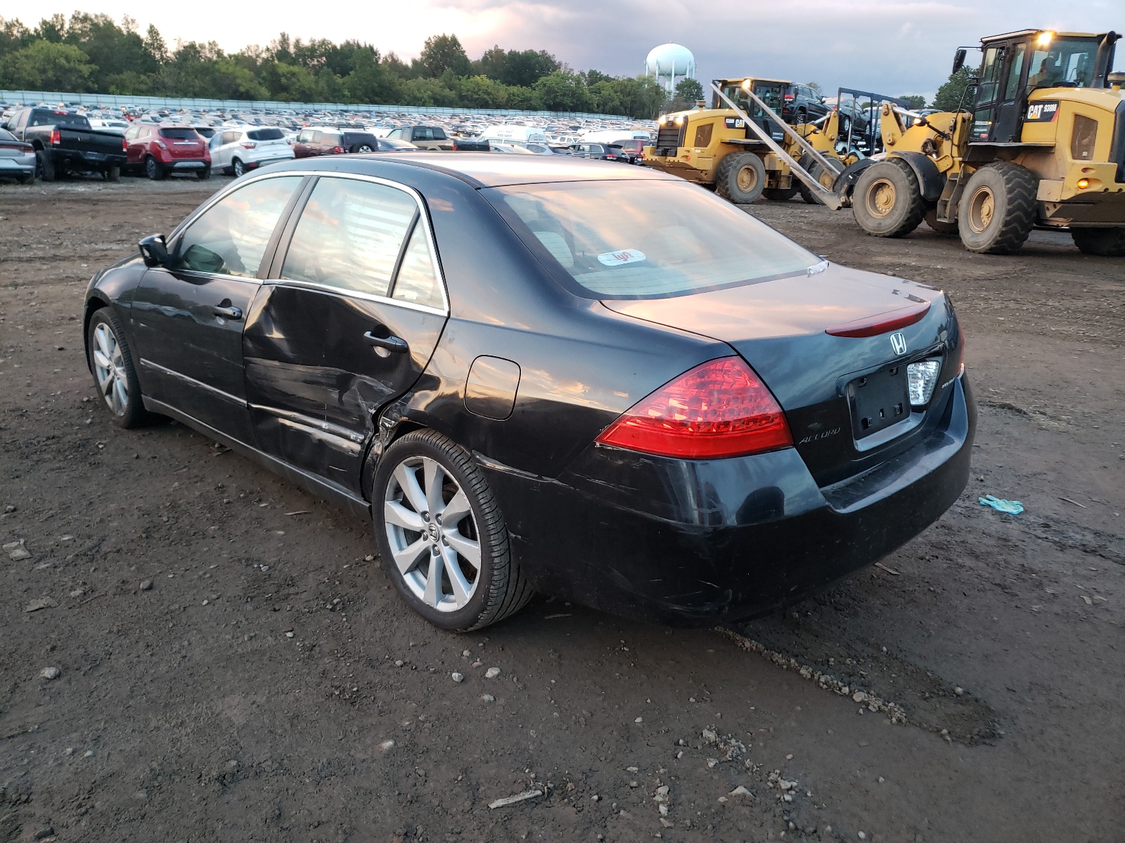 Photo 3 from auction – 2006 HONDA ACCORD LX with VIN JHMCM56466C005489