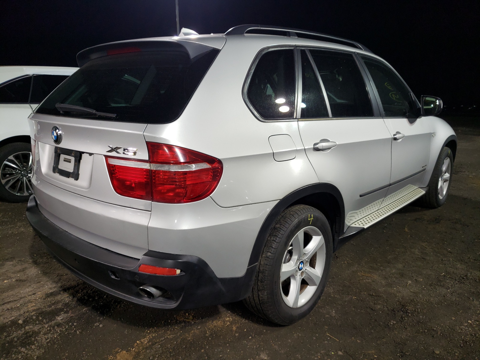 Photo 4 from auction – 2009 BMW X5 XDRIVE3 with VIN 5UXFE435X9L270440
