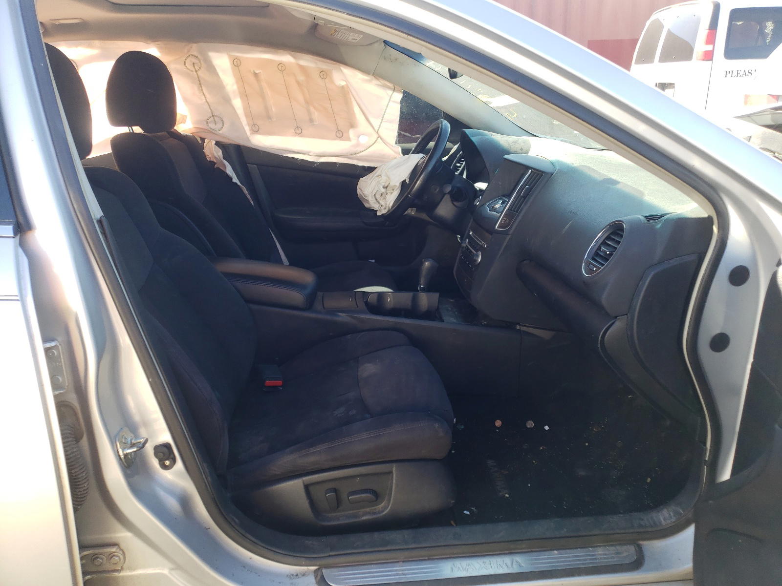 Photo 5 from auction – 2012 NISSAN MAXIMA S with VIN 1N4AA5AP5CC837118