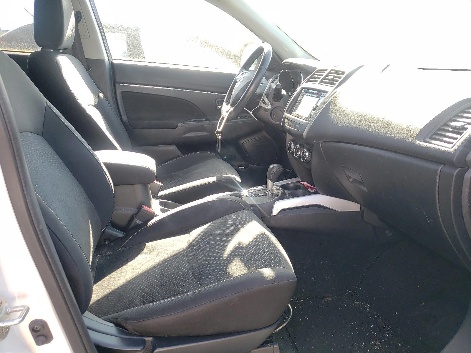 Photo 5 from auction – 2014 MITSUBISHI OUTLANDER with VIN 4A4AR4AU6EE012630