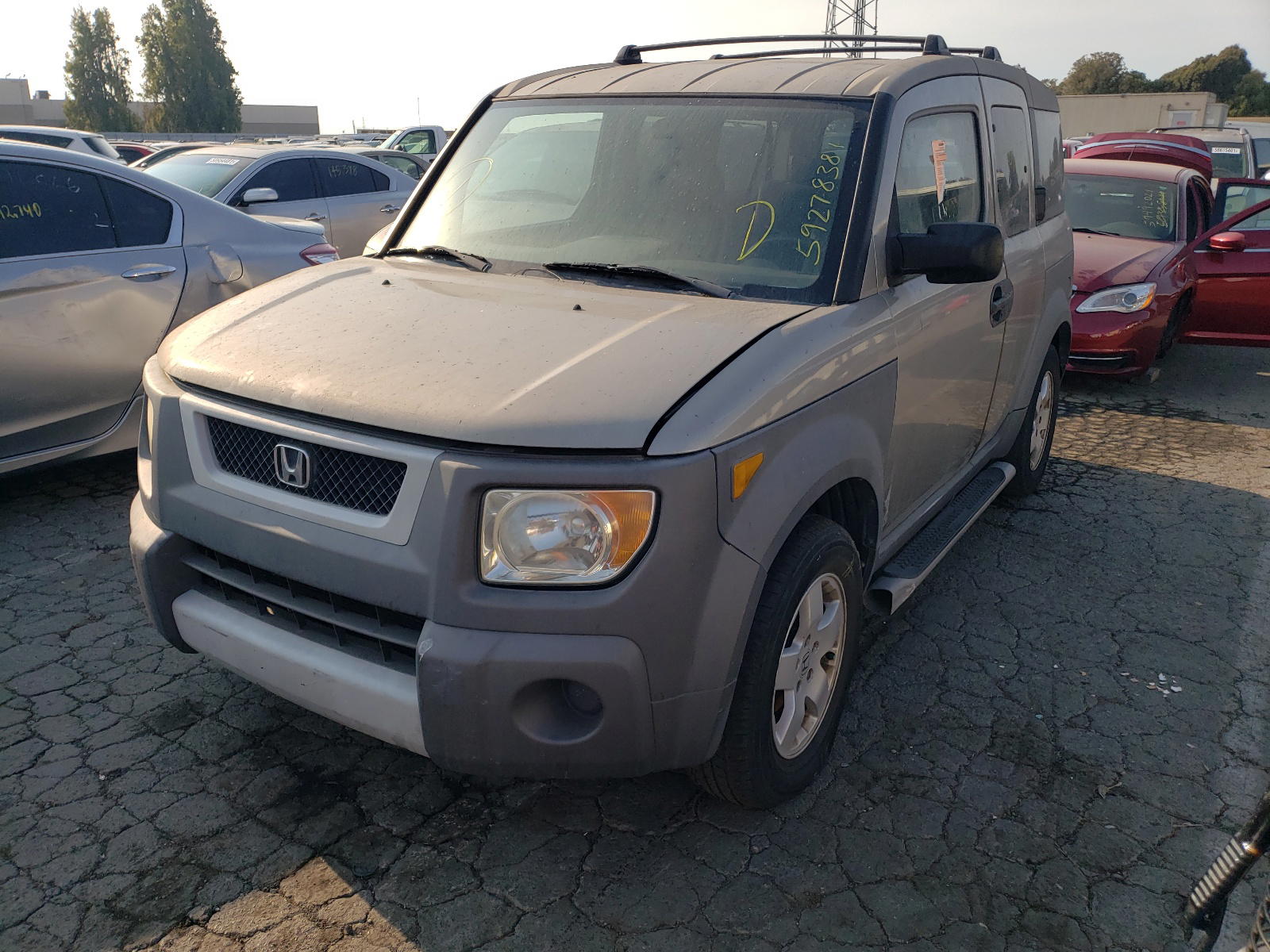 Photo 2 from auction – 2004 HONDA ELEMENT EX with VIN 5J6YH18524L012909