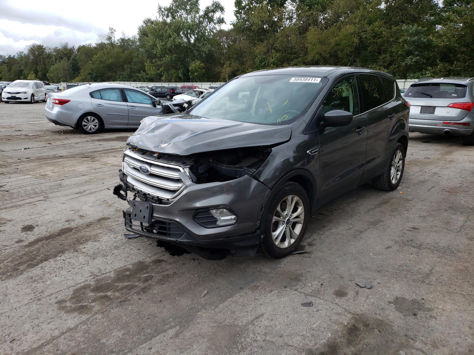 Photo 2 from auction – 2017 FORD ESCAPE SE with VIN 1FMCU0GD5HUE04020