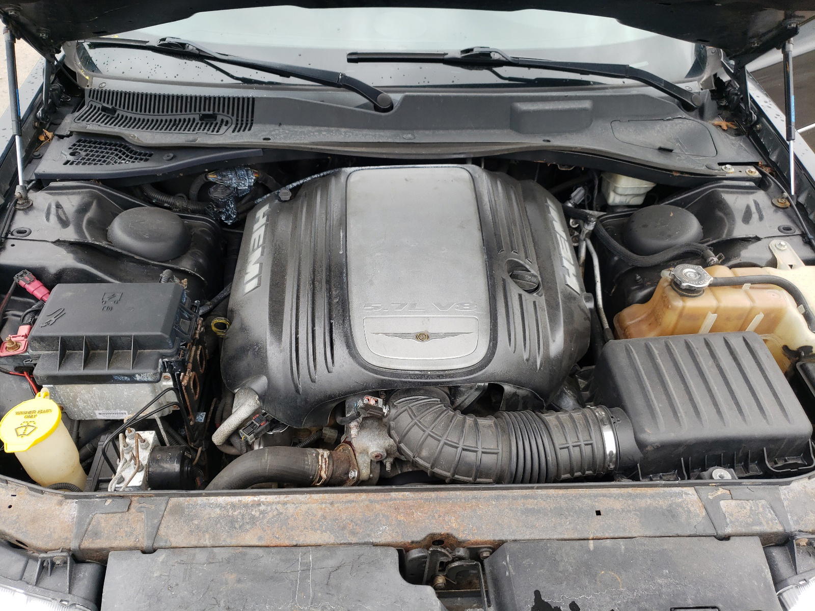 Photo 7 from auction – 2005 CHRYSLER 300C with VIN 2C3JA63H95H620861