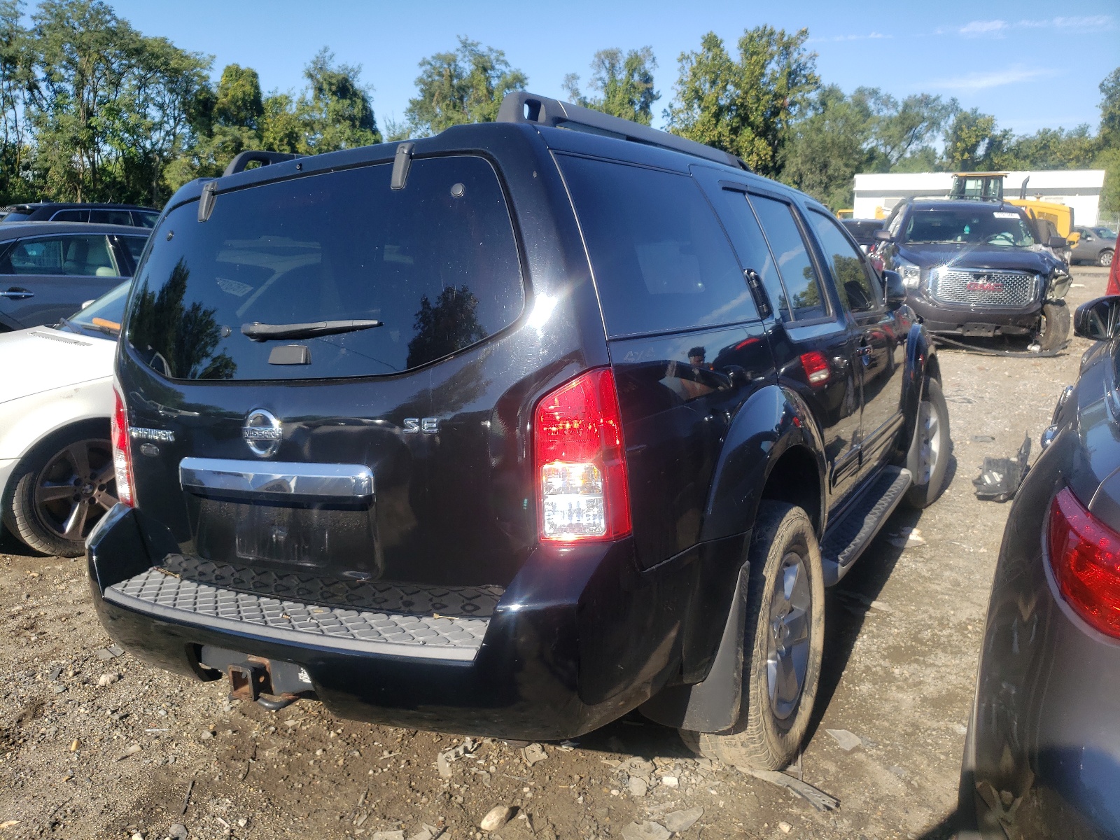Photo 4 from auction – 2010 NISSAN PATHFINDER with VIN 5N1AR1NB4AC607251