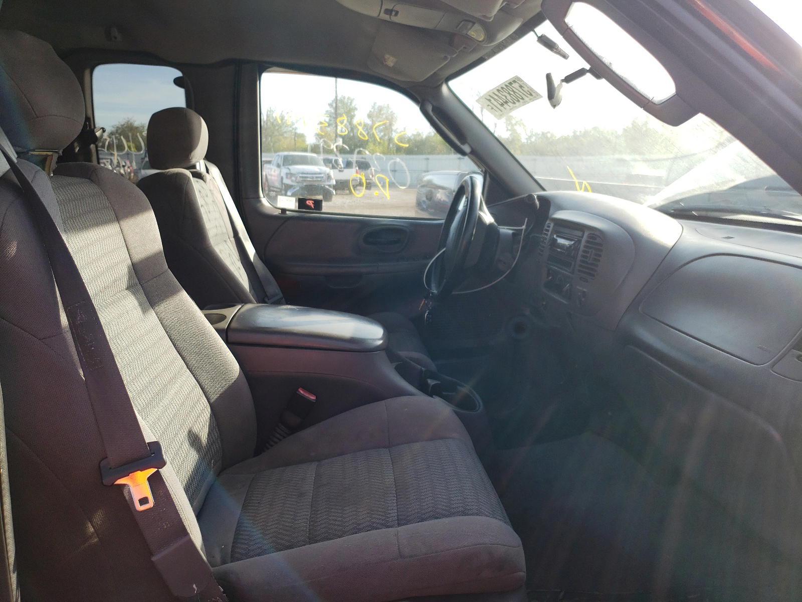 Photo 5 from auction – 2003 FORD F150 with VIN 1FTRX07L93KD65577