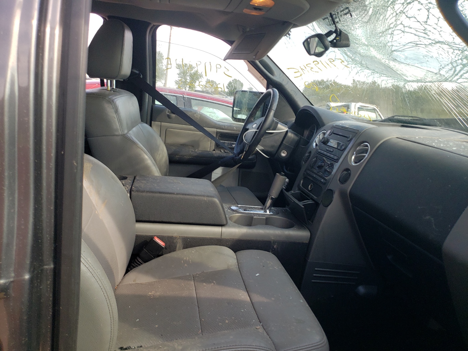 Photo 5 from auction – 2005 FORD F150 SUPER with VIN 1FTPW14515FB06633
